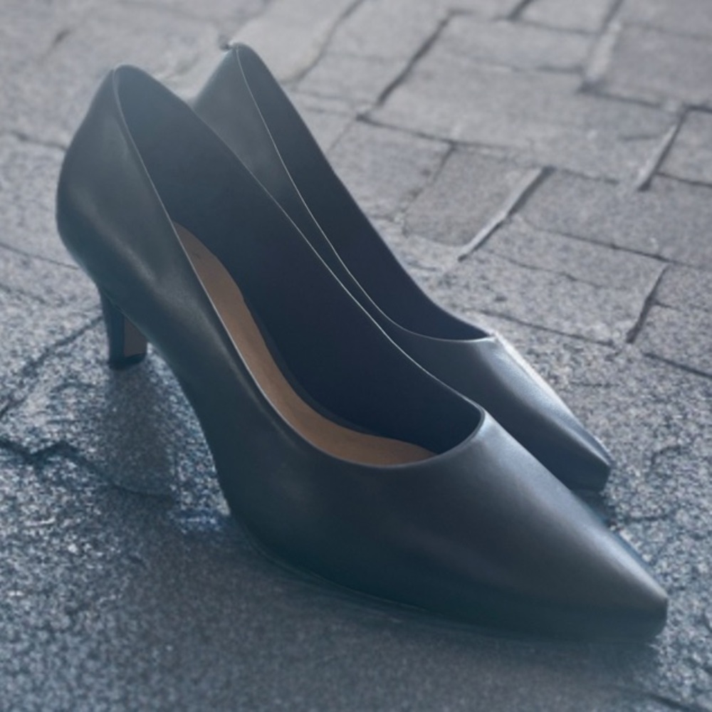Clarks Linvale Jerica Pointed Toe Pump